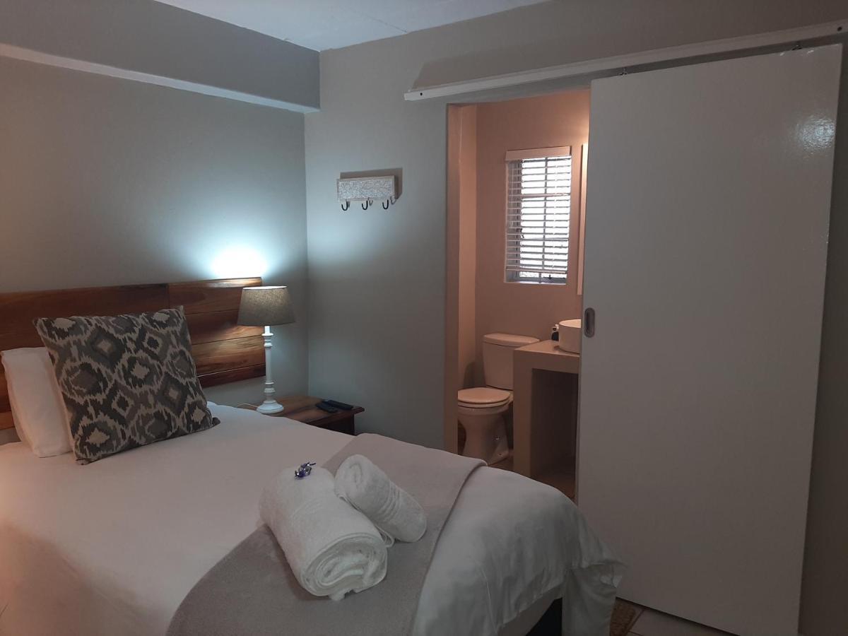St George'S Guest House ツァニーン エクステリア 写真